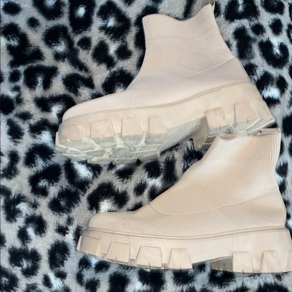 Cape Robbin Chunky Tan Ankle Boots
